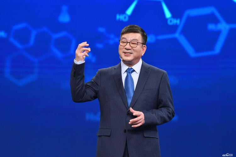 纳米世界的“孔”怖魔法师 赵东元与他的介孔材料传奇